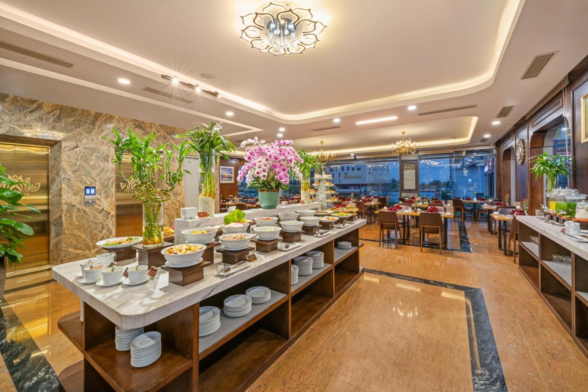 Golden Lotus Hotel Da Nang - Rooftop Bar Sea View Luaran gambar